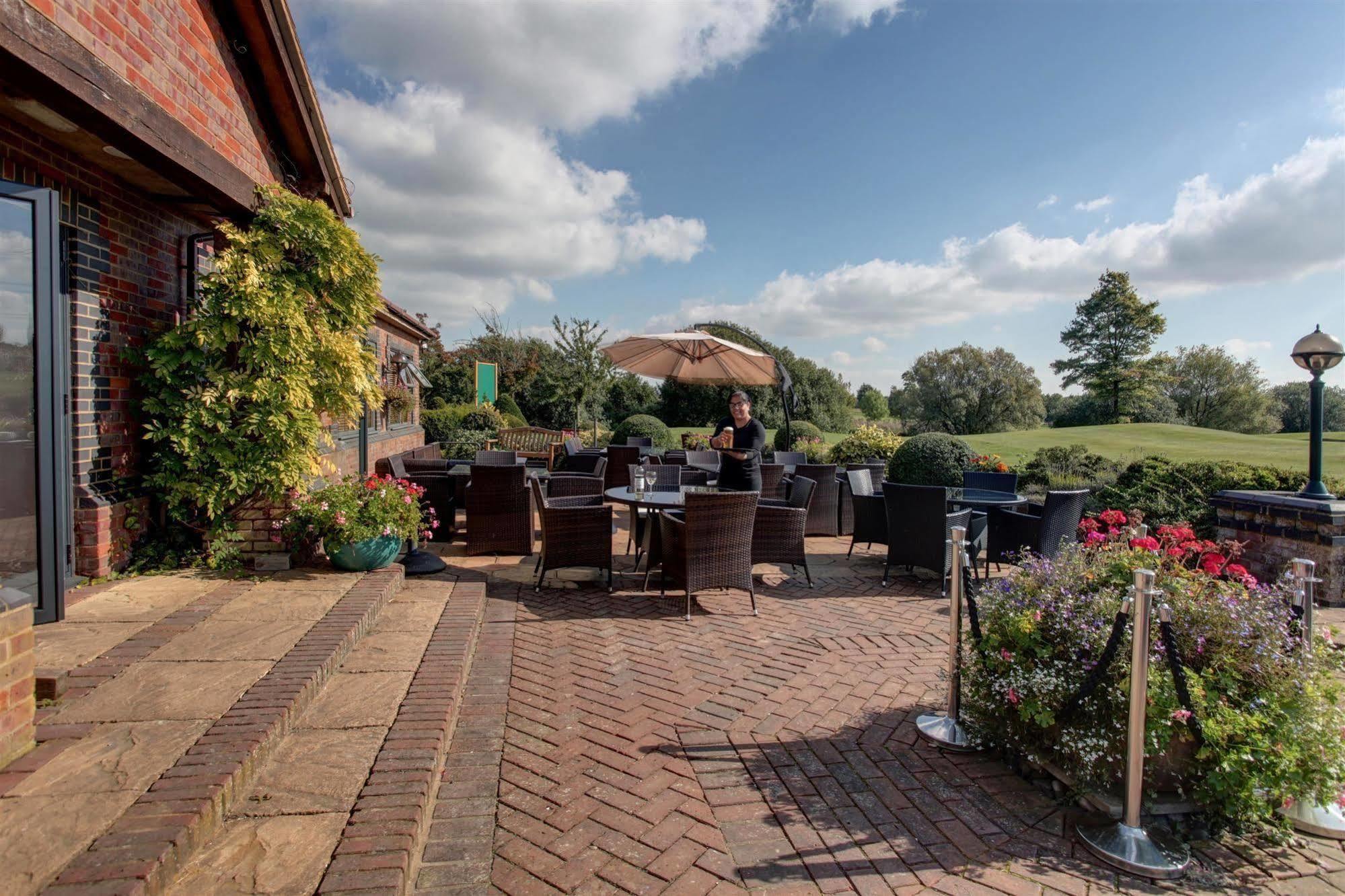 Magnolia Park Hotel, Golf & Country Club Boarstall Exterior photo