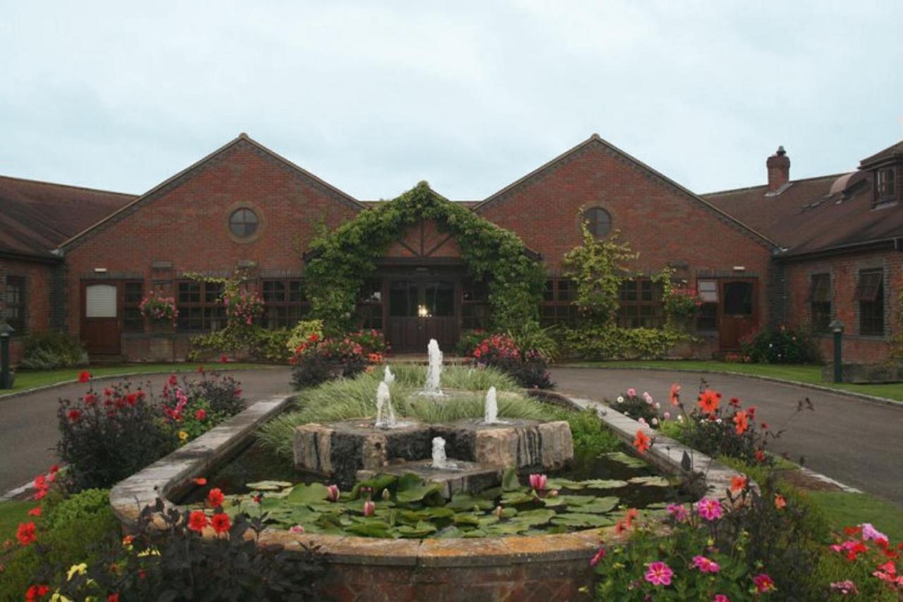 Magnolia Park Hotel, Golf & Country Club Boarstall Exterior photo