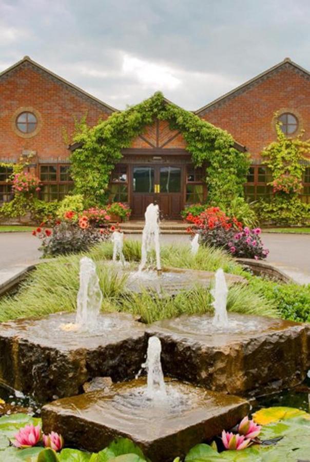 Magnolia Park Hotel, Golf & Country Club Boarstall Exterior photo